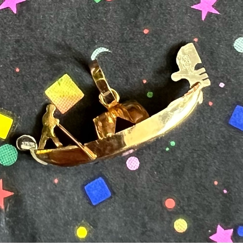 18k Venetian Gondola Charm